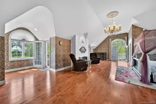23 Greenwich Ave, Woodbury, NY 10917 - Photo 21
