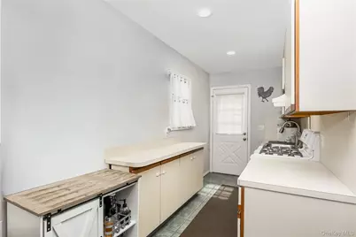 787 Frankford Road, West Babylon, NY 11704 - Photo 11
