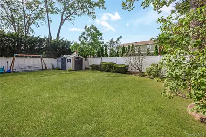 787 Frankford Road, West Babylon, NY 11704 - Photo 31