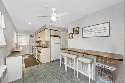 787 Frankford Road, West Babylon, NY 11704 - Photo 9