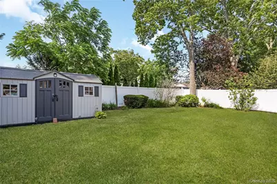 787 Frankford Road, West Babylon, NY 11704 - Photo 27