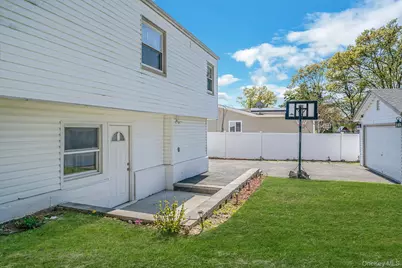 10 Charter Road, Selden, NY 11784 - Photo 25