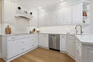 15 Kensington Rd, Garden City, NY 11530 - Photo 9