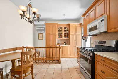8514 123rd Street, Kew Gardens, NY 11415 - Photo 7