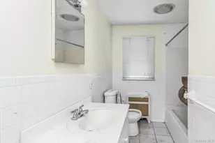 2 Huron St, Glen Head, NY 11545 - Photo 7