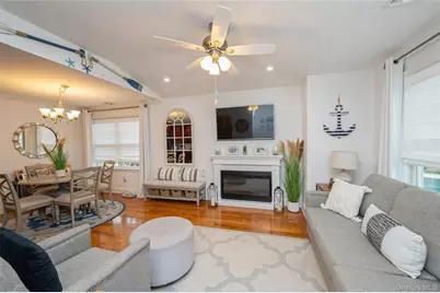608 Carman Avenue #C2, Westbury, NY 11590 - Photo 5