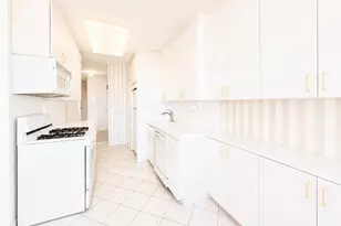 270-10 Grand Central Pkwy, Floral Park, NY 11005 - Photo 9