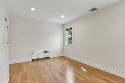 111 Palmyra Avenue, Woodmere, NY 11598 - Photo 21