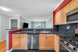 208-11 Estates Dr, Bayside, NY 11360 - Photo 5