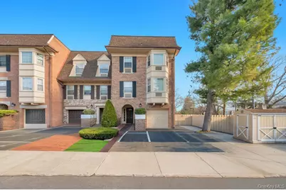 208-11 Estates Drive #23128, Bayside, NY 11360 - Photo 23