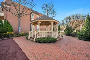 208-11 Estates Dr, Bayside, NY 11360 - Photo 13