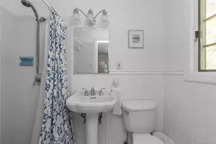 11 N Rd, Oyster Bay, NY 11771 - Photo 17