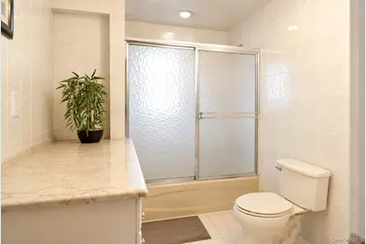 66 Grace Lane, Levittown, NY 11756 - Photo 23
