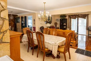 66 Grace Ln, Levittown, NY 11756 - Photo 5