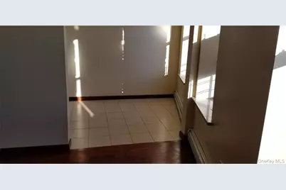 10515 Jamaica Avenue, Richmond Hill, NY 11418 - Photo 5