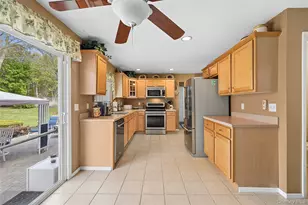 54 Winterberry Dr, Middle Island, NY 11953 - Photo 7
