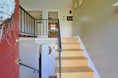 17 Red Oak Terrace, Newburgh, NY 12550 - Photo 5