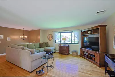 17 Red Oak Terrace, Newburgh, NY 12550 - Photo 7