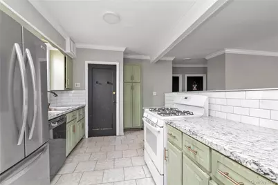 1125 Esther Street, Franklin Square, NY 11010 - Photo 7