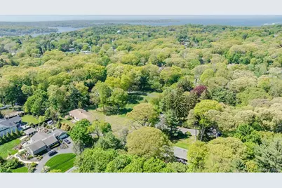 2 Richard Lane, Huntington, NY 11743 - Photo 35