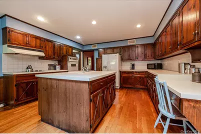 2 Richard Lane, Huntington, NY 11743 - Photo 11