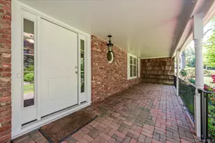 2 Richard Ln, Huntington, NY 11743 - Photo 3