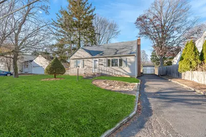 116 E 13th Street, Huntington Station, NY 11746 - Photo 3