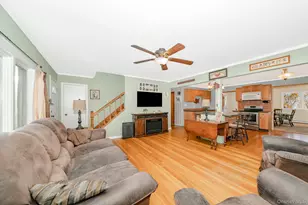 116 E 13th St, Huntington Station, NY 11746 - Photo 9