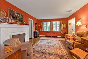 165 Linmouth Rd, Malverne, NY 11565 - Photo 3