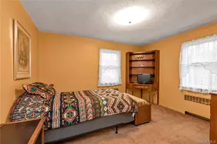 165 Linmouth Rd, Malverne, NY 11565 - Photo 13