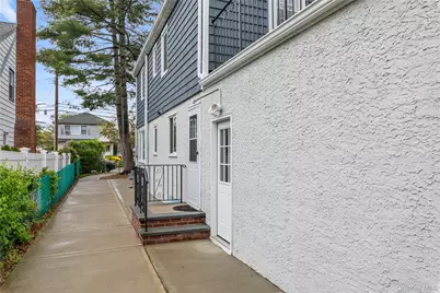 165 Linmouth Road, Malverne, NY 11565 - Photo 15