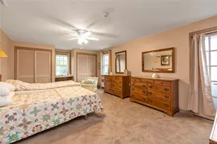 165 Linmouth Rd, Malverne, NY 11565 - Photo 9