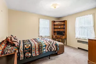 165 Linmouth Rd, Malverne, NY 11565 - Photo 17