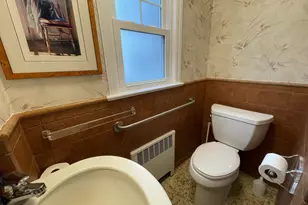 165 Linmouth Rd, Malverne, NY 11565 - Photo 11