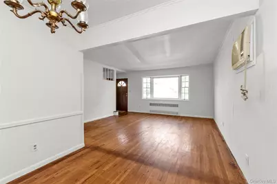 65 Grant Avenue, Albertson, NY 11507 - Photo 5