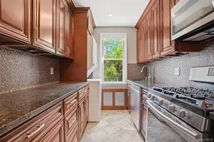 324 Palmer Terrace, Mamaroneck, NY 10543 - Photo 9