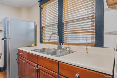 160 Foxhall Avenue, Kingston, NY 12401 - Photo 9