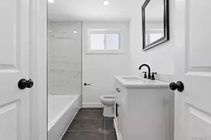 452 Montauk Hwy, East Quogue, NY 11942 - Photo 15