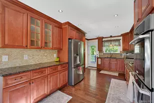 25 Susan Ln, Poughkeepsie, NY 12603 - Photo 13