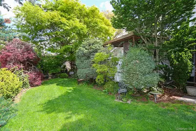 515 Elm Street, West Hempstead, NY 11552 - Photo 33