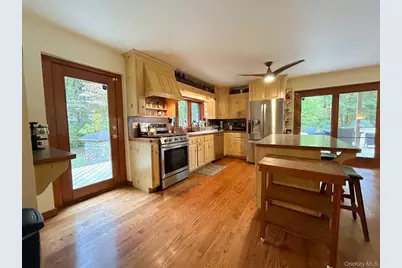 5 Camelot, Marlboro, NY 12542 - Photo 3