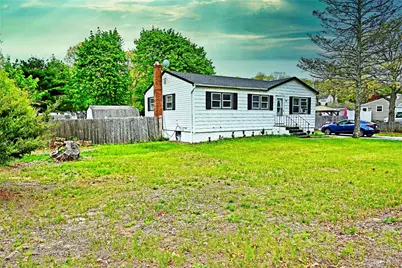 40 Hawkins Road, Centereach, NY 11720 - Photo 3