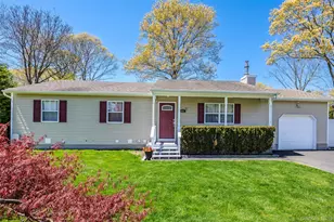 405 Puritan Dr, Yaphank, NY 11967 - Photo 3