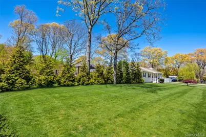 405 Puritan Drive, Yaphank, NY 11967 - Photo 5