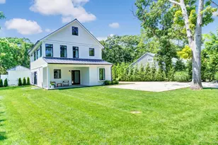 37 Wakeman Rd, Hampton Bays, NY 11946 - Photo 3