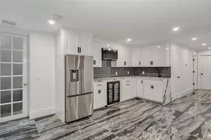 37 Wakeman Rd, Hampton Bays, NY 11946 - Photo 15