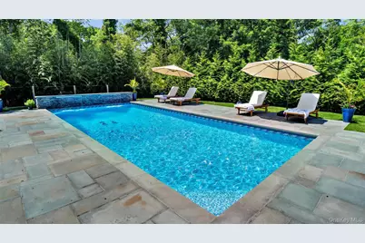 37 Wakeman Road, Hampton Bays, NY 11946 - Photo 19