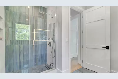 37 Wakeman Road, Hampton Bays, NY 11946 - Photo 13
