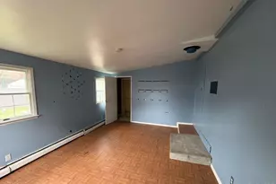 209 Moffitt Blvd, Islip, NY 11751 - Photo 11