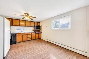 344 Boyle Rd, Selden, NY 11784 - Photo 7